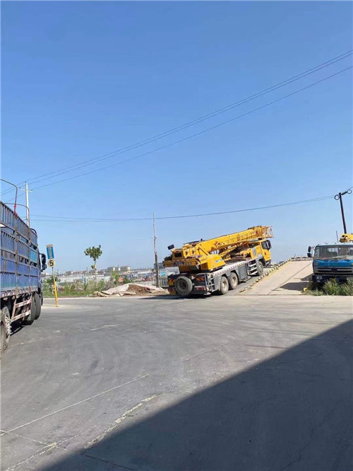 桂林市25吨吊车的租赁价格大概是多少？